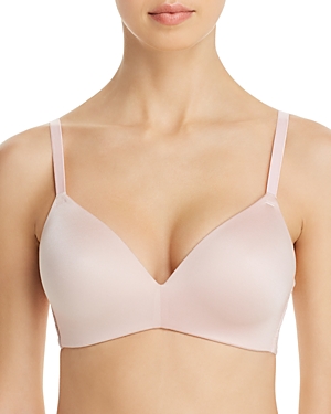 b.tempt'd by Wacoal Future Foundation Wireless Bra with Lace